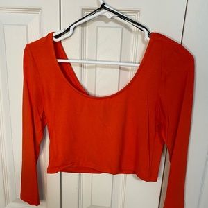 Cropped orange shirt
